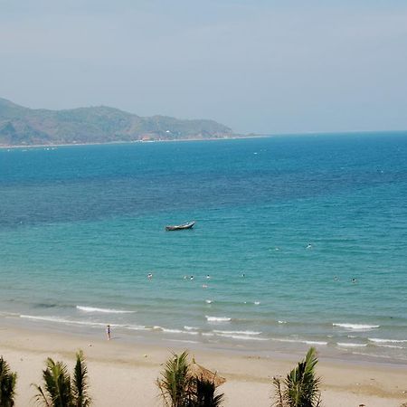 Minh Nhat Hotel Nha Trang Buitenkant foto